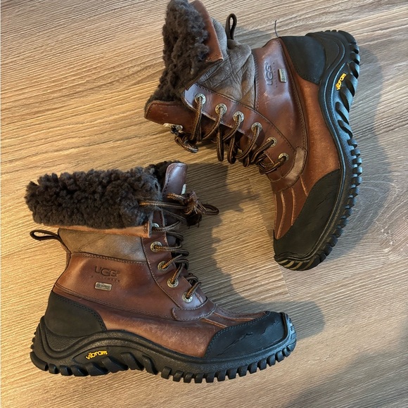 UGG Adirondack II boots, women’s size 7 - Picture 2 of 8